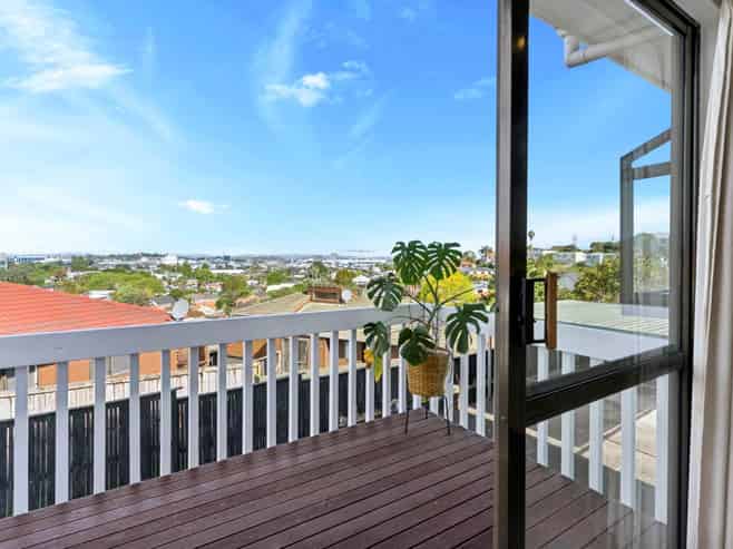 38A Waiohua Road, Greenlane
