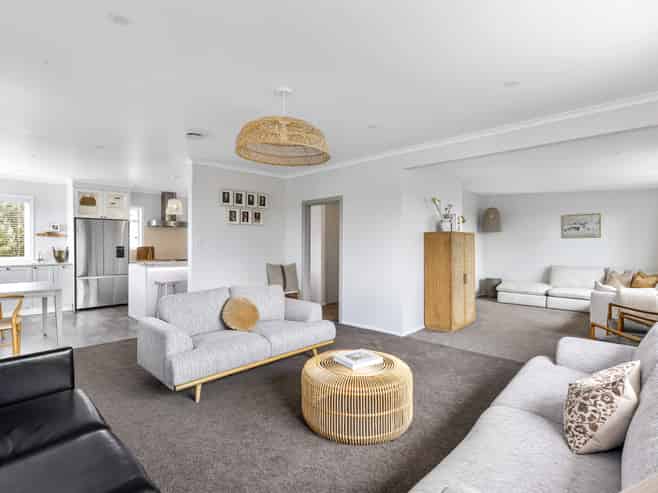 28 School Road, Wellsford