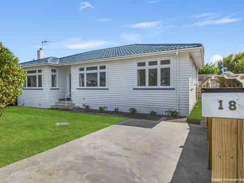 18 Dudley Street, Levin