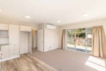 18H Defoe Place, Waltham