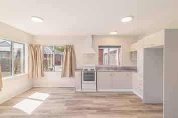 18H Defoe Place, Waltham