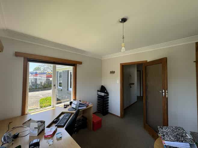 Commercial zoning central lease opportunity