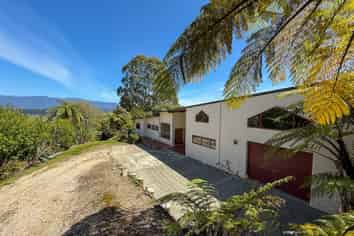 94 Bay Vista Drive, Takaka