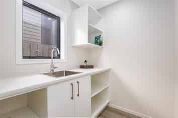 41 Farnworth Terrace, Churton Park