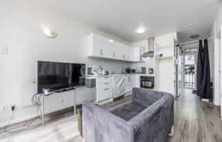 1B/9 Upper Queen Street, Newton