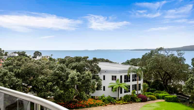 4C/173 Hurstmere Road, Takapuna