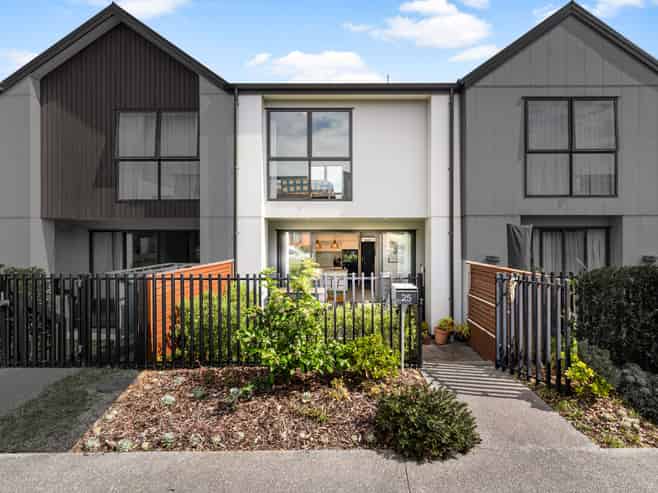 25 Gateway Avenue, Beachlands