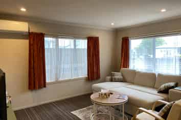 6h Jones Crescent, Melville