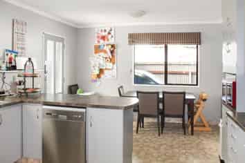 175 Tremaine Avenue, Westbrook