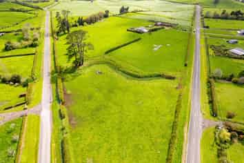 221 Stanley Road, Te Popo