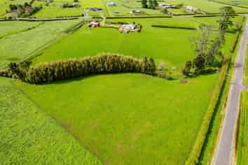 221 Stanley Road, Te Popo