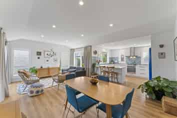 10 Thomas Way, Brightwater