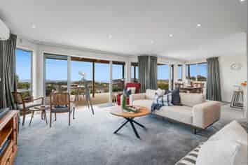 43 Waiora Road, Stanmore Bay