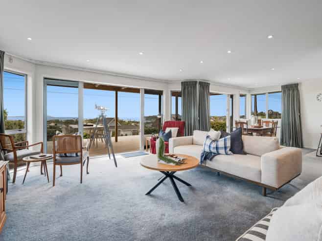 43 Waiora Road, Stanmore Bay