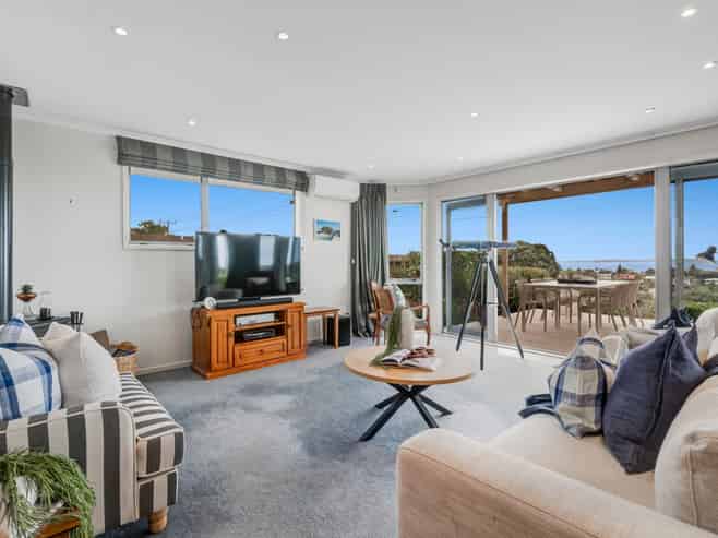 43 Waiora Road, Stanmore Bay