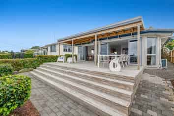 43 Waiora Road, Stanmore Bay