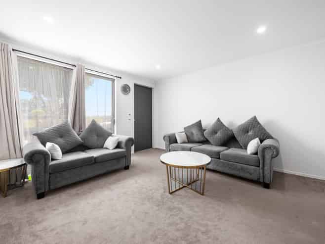 43 Saddleback Crescent, Papakura