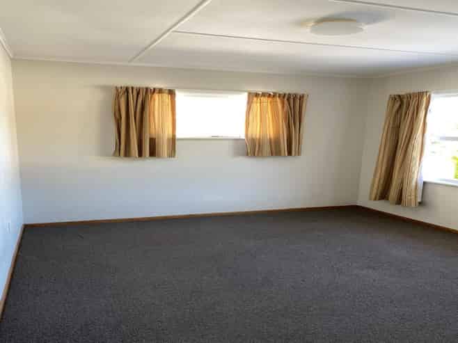 12 Puriri Street, Wainuiomata