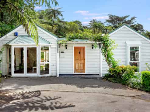 102a Miromiro Road, Normandale