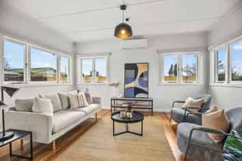 44 Campbell Street, Leamington