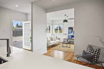 44 Campbell Street, Leamington