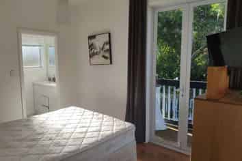 14 Tiri View Place, Waiake