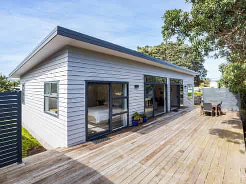 23 Hughes Street, Waikanae Beach