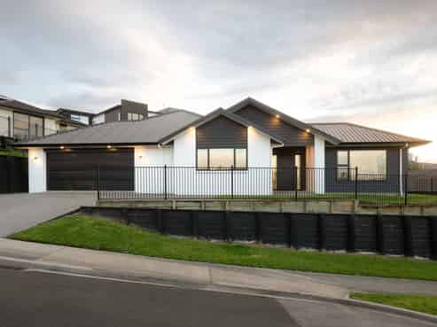 24 Drower Glen, Flagstaff