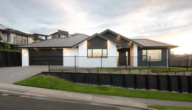 24 Drower Glen, Flagstaff