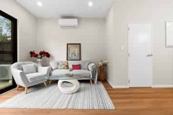 21 Don Oliver Lane, Glen Eden