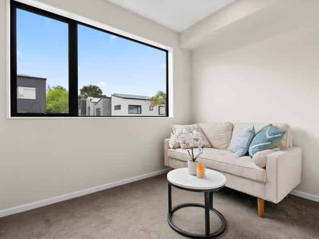 21 Don Oliver Lane, Glen Eden