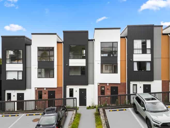 21 Don Oliver Lane, Glen Eden