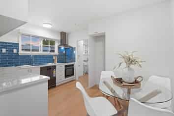 1/170 Waimairi Road, Ilam