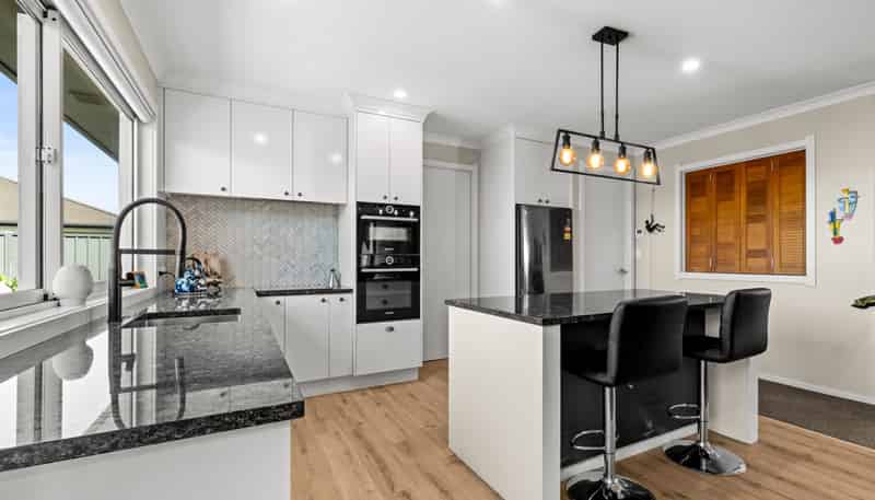 17 Rakaia Way, Poraiti