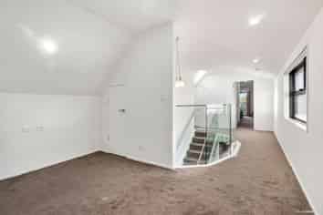 681A Hillsborough Road, Mount Roskill