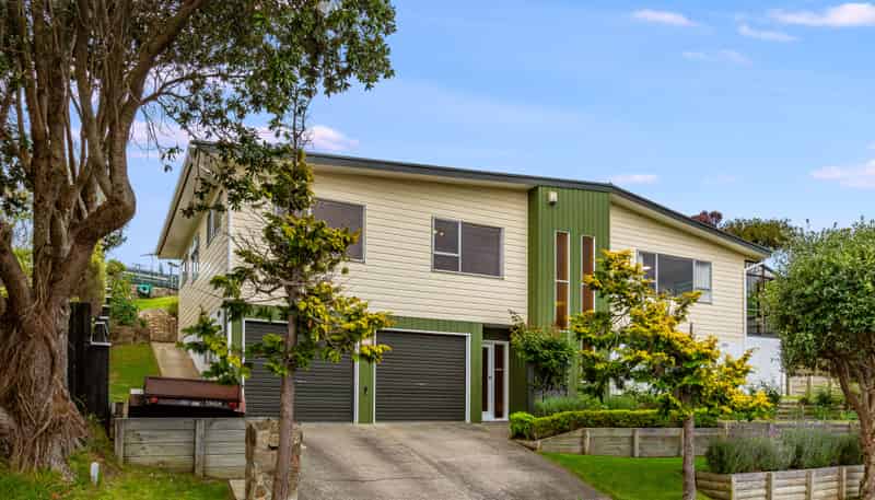 129 Kahu Road, Paremata