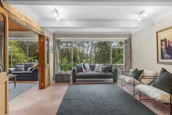 68 Chamberlain Road, Karori