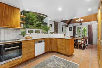 68 Chamberlain Road, Karori