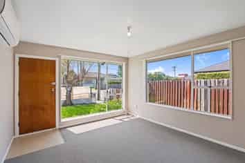 2/78 Barton St Woolston, Woolston