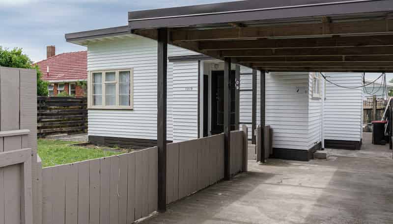 1019 Saint Aubyn Street West, Hastings