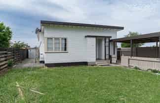 1019 Saint Aubyn Street West, Hastings