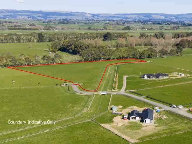 11 Tirohanga Lane, Aorangi