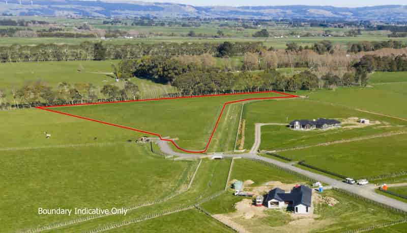 11 Tirohanga Lane, Aorangi