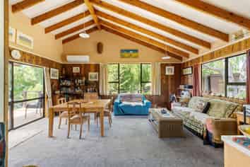 21 Deer Park Road, Cheviot