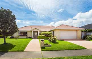 2 Terry Lane, Paraparaumu Beach
