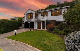 16 Ordley Grove, Tawa