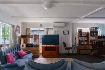 910 Grove Road, Mayfair