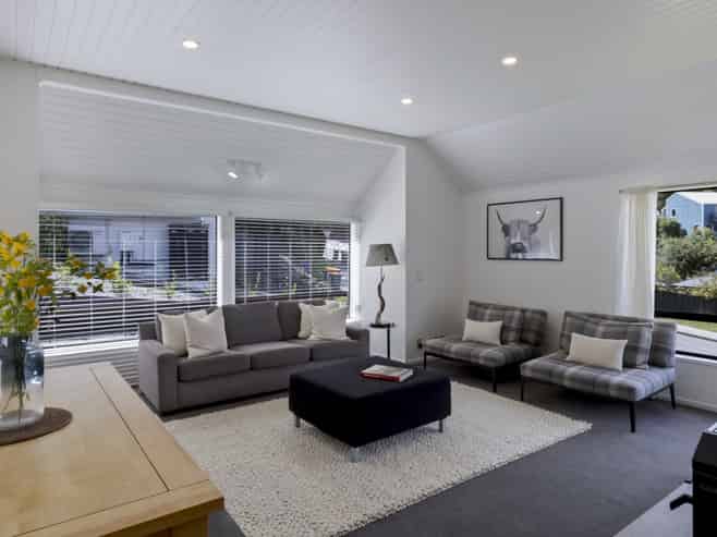 24 Williams Street, Sunshine Bay