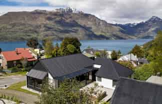 24 Williams Street, Sunshine Bay