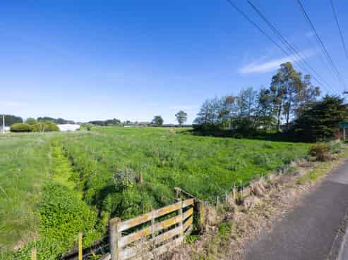 211 & 213 Bridge Street, Bulls